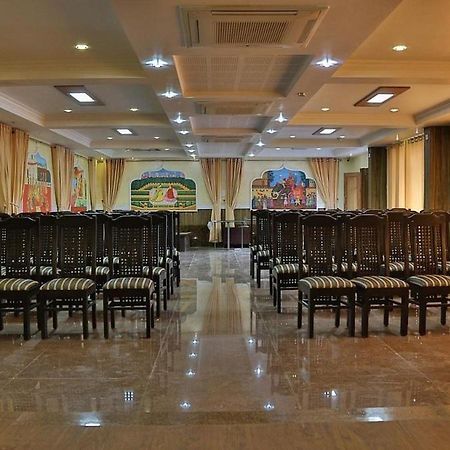 Continento The Classic Hotel Tirur Esterno foto
